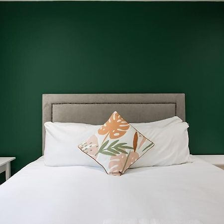 Luxury, Sleeps 6, City Centre ベルファスト エクステリア 写真