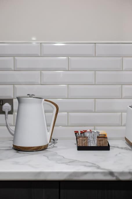 Luxury, Sleeps 6, City Centre ベルファスト エクステリア 写真