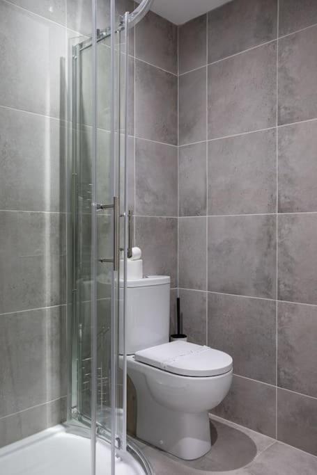 Luxury, Sleeps 6, City Centre ベルファスト エクステリア 写真